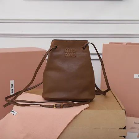 ミュウミュウ ショルダーバッグ