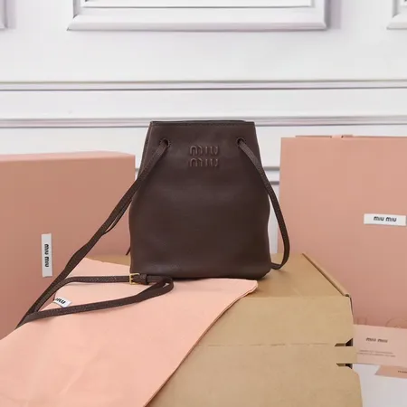 ミュウミュウ ショルダーバッグ