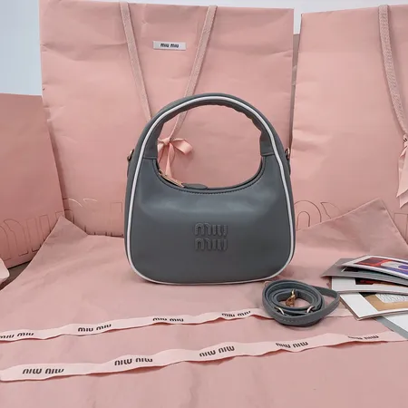 ミュウミュウ ハンドバッグ