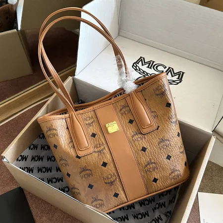 エムシーエム ハンドバッグ