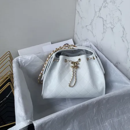 シャネル ショルダーバッグ