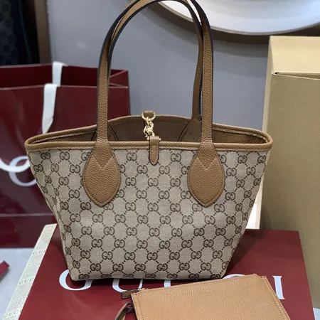 グッチ ハンドバッグ