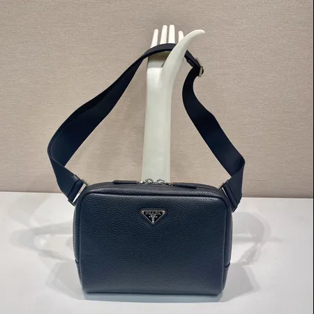 プラダ ショルダーバッグ