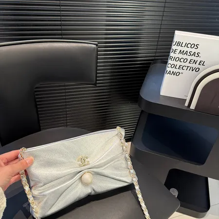 シャネル ショルダーバッグ