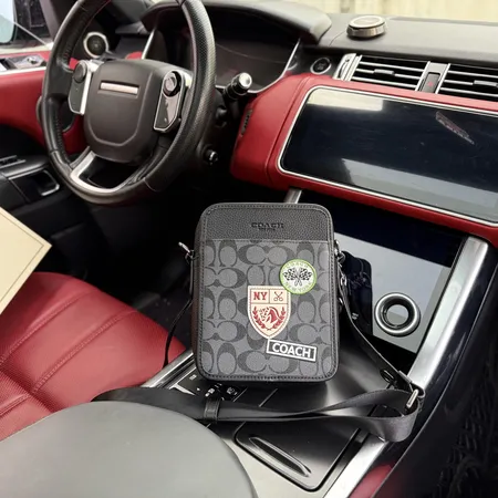 フェンディ ショルダーバッグ