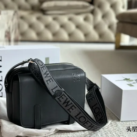 ロエベ ショルダーバッグ