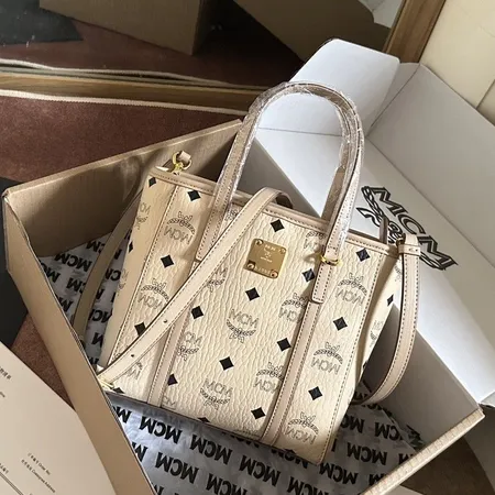 エムシーエム ショルダーバッグ