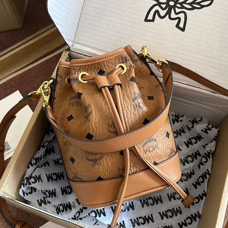 エムシーエム ショルダーバッグ