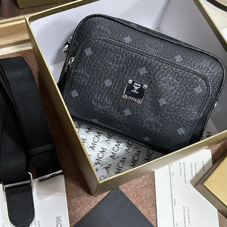 エムシーエム ショルダーバッグ