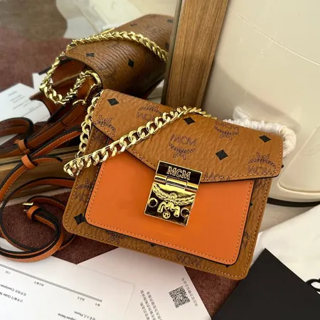 エムシーエム ショルダーバッグ