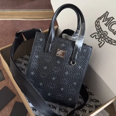 エムシーエム ショルダーバッグ