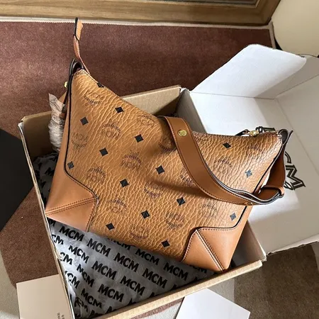 エムシーエム ショルダーバッグ