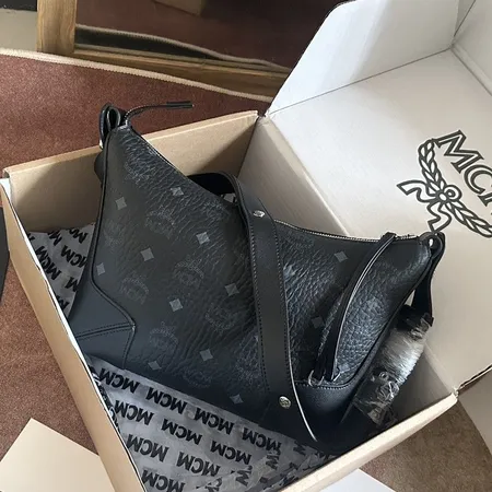 エムシーエム ショルダーバッグ