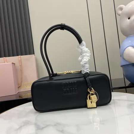 ミュウミュウ ハンドバッグ