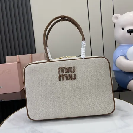 ミュウミュウ ハンドバッグ