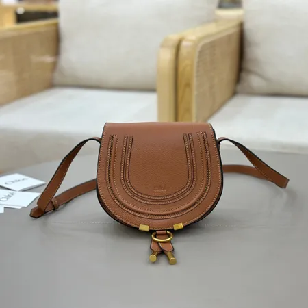 クロエ ショルダーバッグ