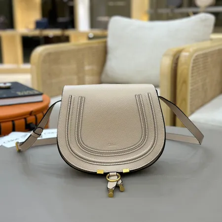 クロエ ショルダーバッグ