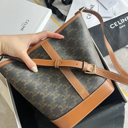 セリーヌ ショルダーバッグ