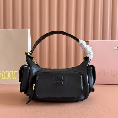 ミュウミュウ ハンドバッグ