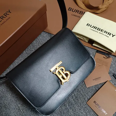 バーバリー ス ショルダーバッグ