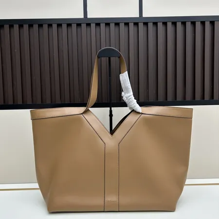 イブサンローラン ハンドバッグ