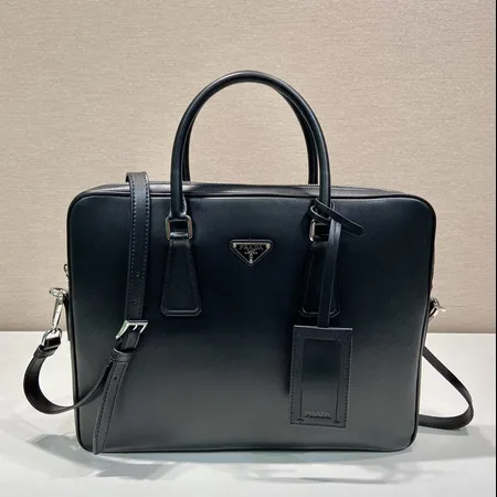 プラダ ハンドバッグ