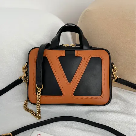 ヴァレンティノ ハンドバッグ