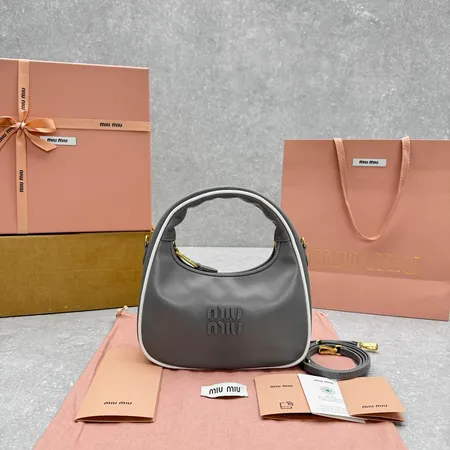 ミュウミュウ ハンドバッグ