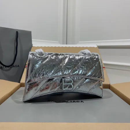 バレンシアガ ショルダーバッグ