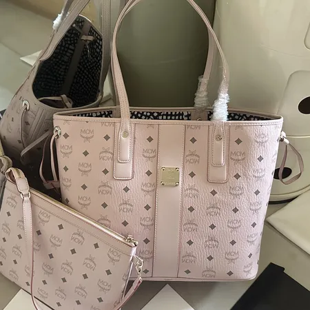 エムシーエム ショルダーバッグ