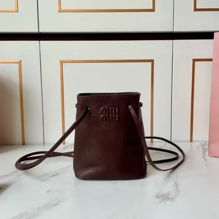 ミュウミュウ ショルダーバッグ