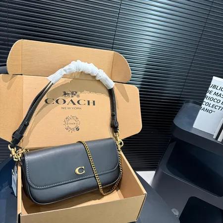 コーチ ハンドバッグ