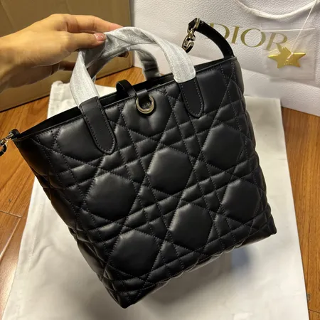 ディオール ハンドバッグ