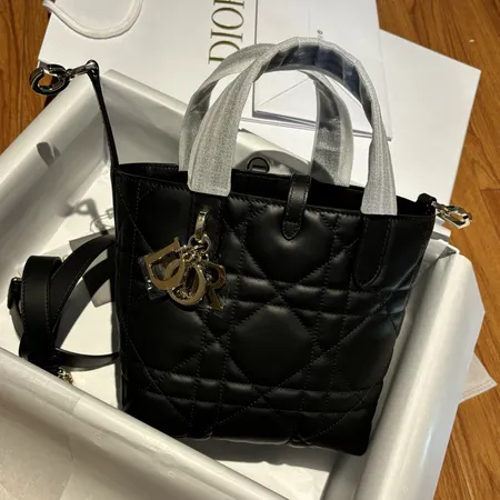 ディオール ハンドバッグ