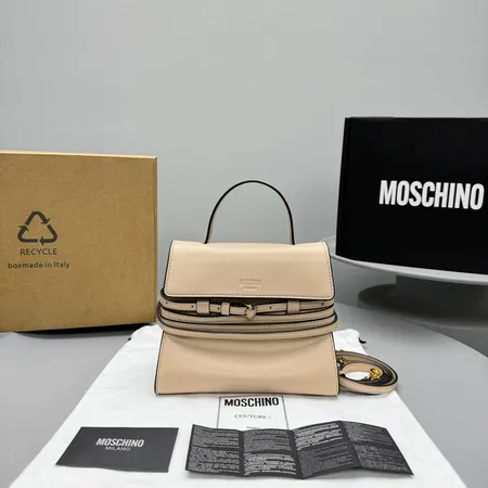 ヴィヴィアン・ウエストウッド ハンドバッグ