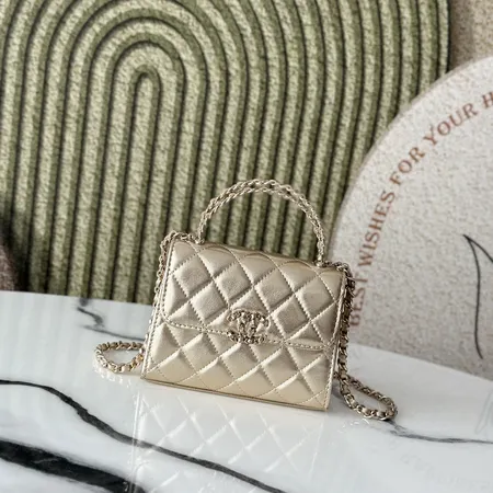 シャネル ハンドバッグ