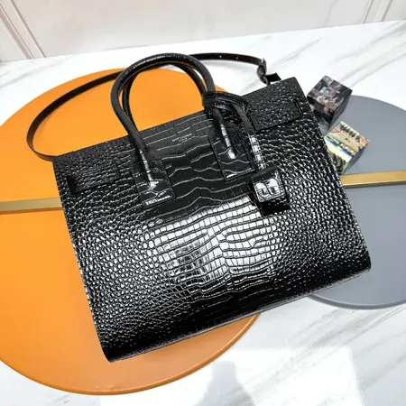 イブサンローラン ハンドバッグ