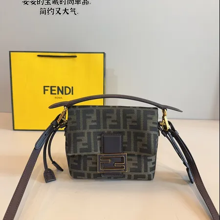 エムシーエム ショルダーバッグ