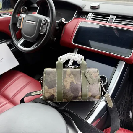 コーチ ハンドバッグ