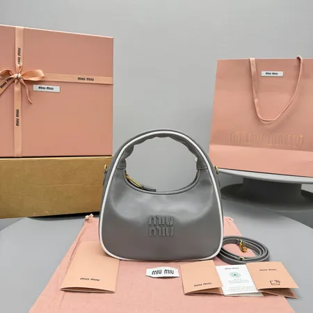 ヴァレンティノ ショルダーバッグ