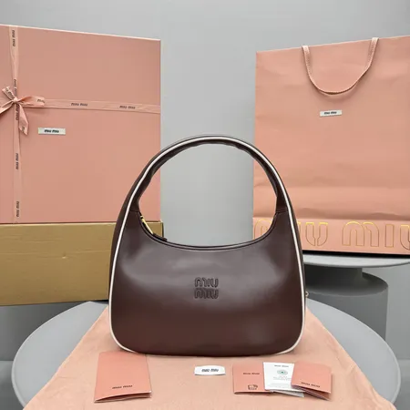 ヴァレンティノ ショルダーバッグ