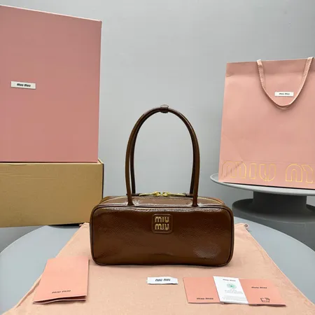 ヴァレンティノ ショルダーバッグ