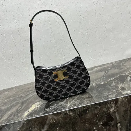 バレンシアガ ショルダーバッグ