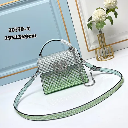 ヴァレンティノ ハンドバッグ