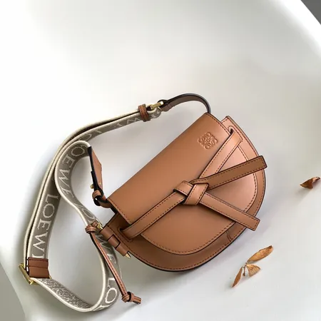 ロエベ ショルダーバッグ