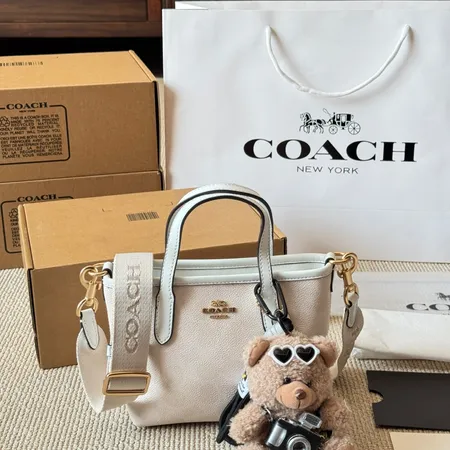 コーチ ハンドバッグ