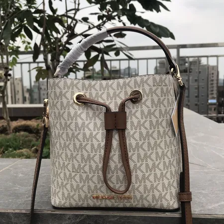 マイケルコース ショルダーバッグ