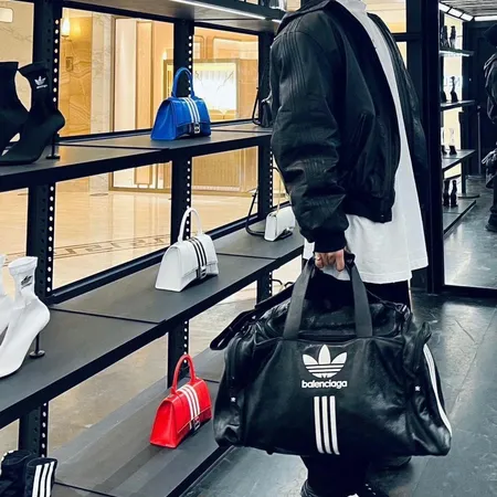 バレンシアガ ハンドバッグ