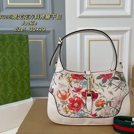 グッチ ショルダーバッグ