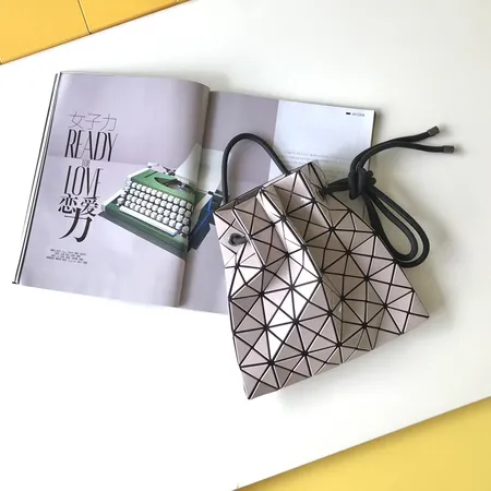 イッセイ ミヤケ ハンドバッグ